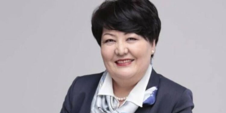 Жогорку Кеңеш билим берүү министрине Догдуркүл Кендирбаеванын талапкерлигин жактырды