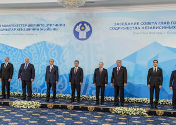 Садыр Жапаров КМШ өлкөлөрүнүн лидерлерин тосуп алды