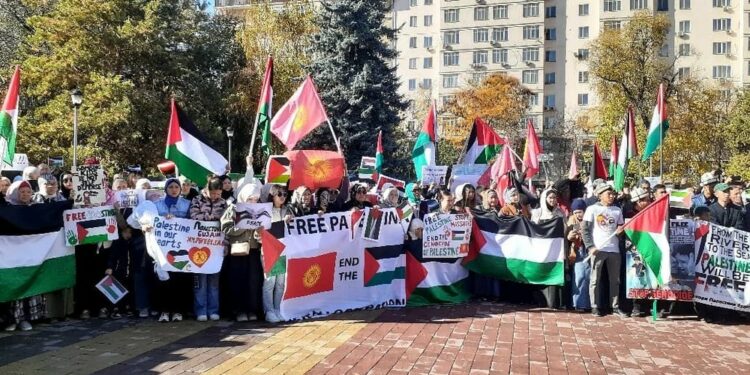 Бишкекте Палестинаны колдоо акциясы өттү