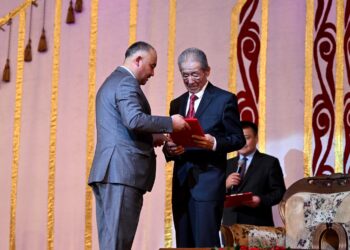 Нурланбек Шакиев Улукмырза Полотовдун 80 жылдыгына арналган маарекесине катышты