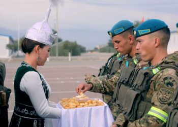 Балыкчыдагы машыгууга Казакстандын жана Орусиянын аскердик контингенти келди