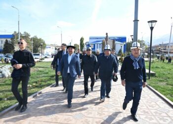 Шакиев: «Тойканалар эле салына бербей, билим берүү жайларынын курулганы жакшы көрүнүш»