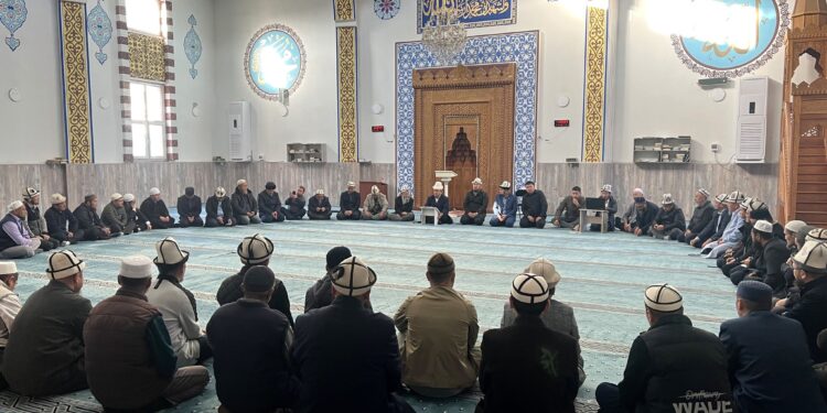 Бишкекте 74 мечиттин имамы Палестинада курман болгондорго дуба кылды