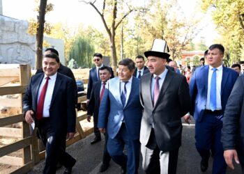 Нурланбек Шакиев айыл чарба жарманкесине барды