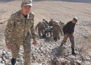 Баткендеги куткаруучу Тажикстандын кол салуусу тууралуу: «Эң оору каза болгондордун сөөгүн алып чыгуу болду»