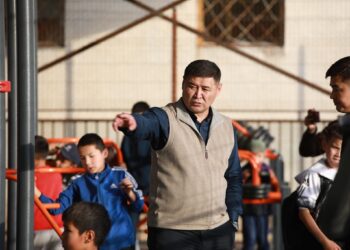 Депутат Ташиев 5 миллион сом жумшап, Сузакта машыгуучу зал ачылды