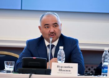 Нурланбек Шакиев сөз эркиндиги жана адам укугуна байланышкан маселелерди талкуулаган жыйынга катышты