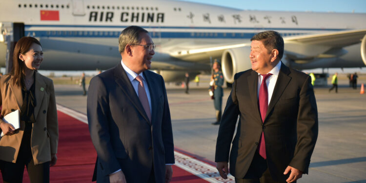 Акылбек Жапаров: «Кыргыз өлкөсүнүн Кытай менен мамилеси тарыхта болуп көрбөгөндөй жогорку деңгээлге жетти»