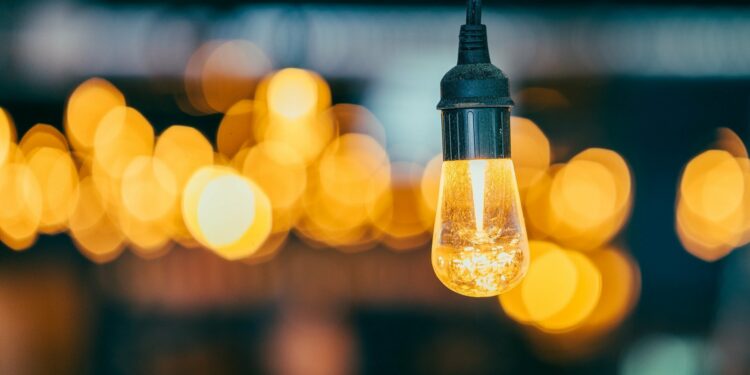 Кышында жарык өчүрүлөбү? Министр жооп берди