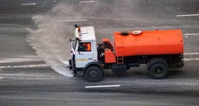 Саммитке байланыштуу Бишкекте жолдор күн сайын жуулду