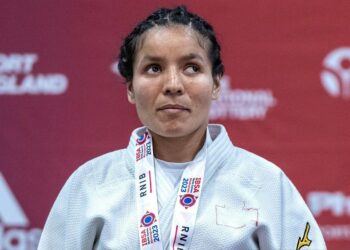 Азамат! Көзү азиз Хайитхон Хусан кызы Кытайда алтын жеңип, тарых жаратты