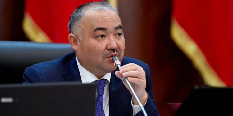 Нурланбек Шакиев: «Палестинага гумжардам жөнөтүү керек»