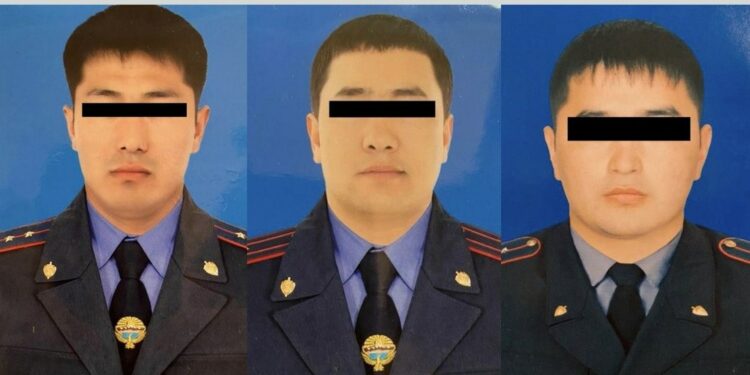 Ошто издөөдө жүргөн 3 милиция кызматкери кармалды