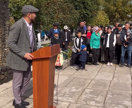 Курал Чокоев уулун аскерге узатты (видео)