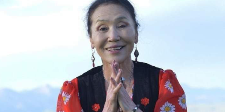 Эл артисти Назира Мамбетованын коомчулукка жарыялана элек сүрөттөрү