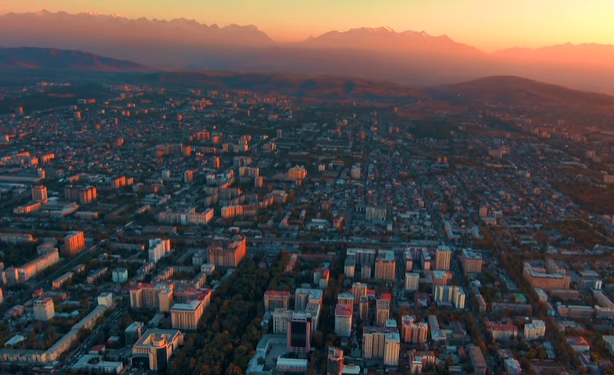 Күзгү Бишкектин бийиктиктен тартылган видеосу