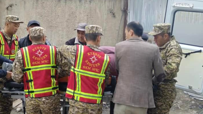 Ошто лифт катуу түшүп кетип, 29 жаштагы жигит ооруканага жеткирилди