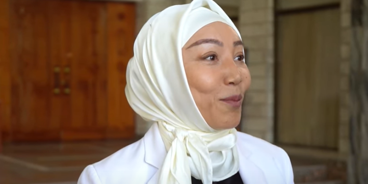 Депутат Ашимова: «Кыргыздардын асабасы көк болгон»