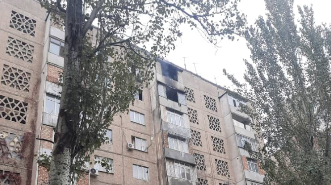 Аламүдүн-1 кичи районунда өрт чыккан үйдөн 2 бала куткарылды