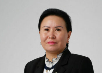 Токтобүбү Оргалча алдамчылык боюнча айыпталып, үй камагына чыкты