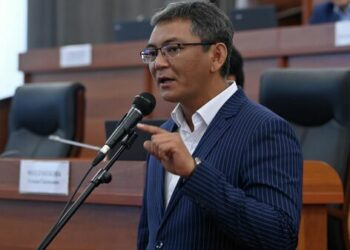 «Чылпак каерде болот?». Депутат менен аткаминердин диалогу