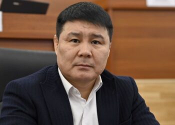 Депутат Икрамов: «Позициям айрымдардын уйкусун бузуп жатат»