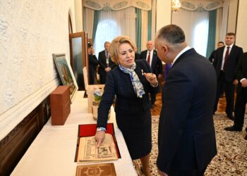 Матвиенко Улуу Ата Мекендик согушка катышкан 400 миңдей кыргызстандыктын жеке маалыматтарын тапшырды