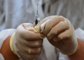 Бишкекте В вирустук гепатитине каршы эмдөө жүргүзүлүп жатат