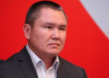 Оштогу депутаттар мэрге ишенбөөчүлүк көрсөтүүнү демилгелешти