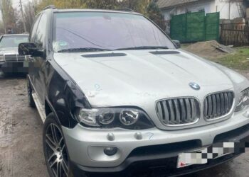 Чүйдө 16 жаштагы өспүрүм унаа алдында калып көз жумду