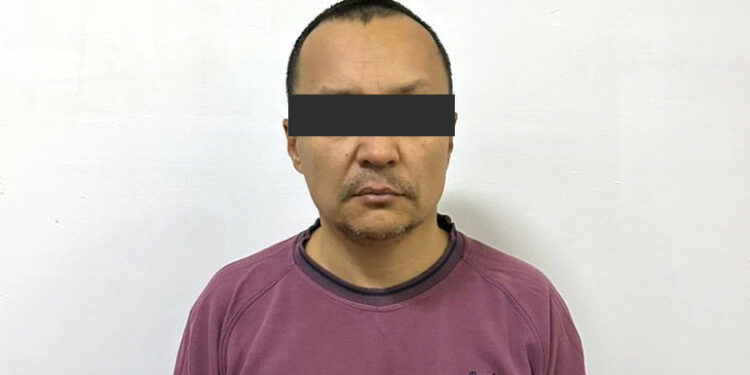 «19-ноябрда төңкөрүш болот» деген Фейсбук колдонуучусу кармалды