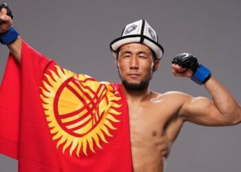 UFC турнириндеги биринчи беттеште жеңишке жеткен кыргыз мушкерин кандай тосуп алышты?