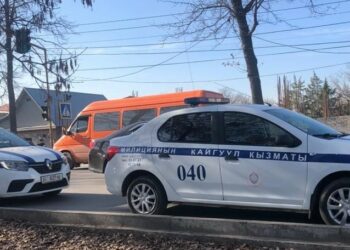 Бишкектеги № 33 мектептен окуучулар менен мугалимдер эвакуацияланып жатканы айтылды