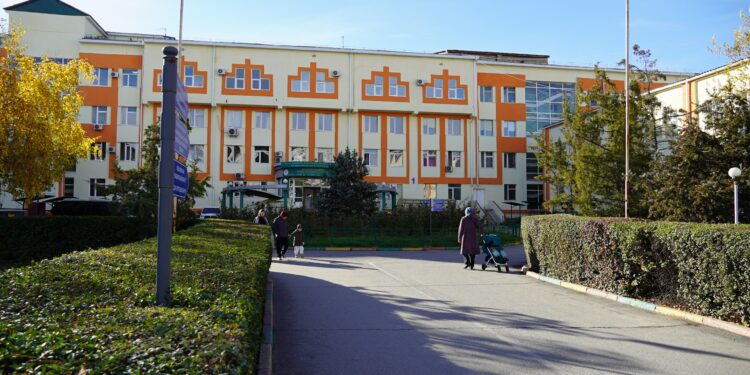 Эне жана баланы коргоо борбору тез жардамга муктаж балдарды кабыл алат