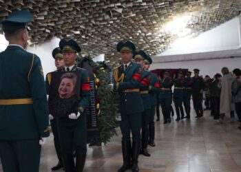 Кыргыз Эл артисти Зинаида Петренко акыркы сапарга узатылды