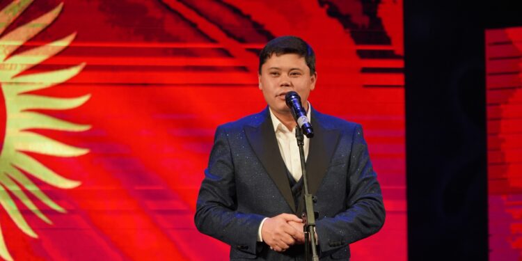 Жалал-Абад облустук филармониясы Бишкекте алгачкы отчёттук концертин тартуулады