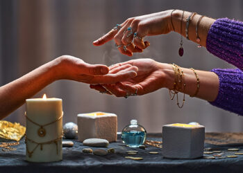 Депутат көзү ачыктарды жарнамалоого тыюу салууну сунуштады