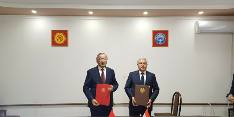 Кыргыз-тажик чек арасы боюнча эки өлкөнүн делегациялары жолугушту