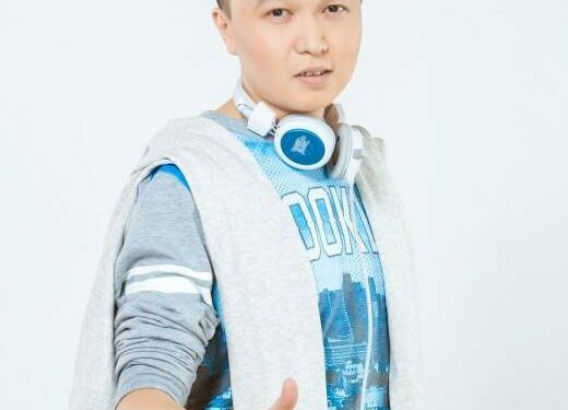 Эч качан кеч эмес… Продюсер Канат Кадыржан ырчынын колун сурады