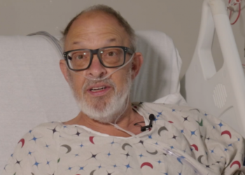 Акыркы үмүтү экенин айткан. АКШда чочконун жүрөгү салынган адам каза болду