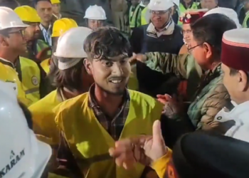 Индияда ураган тоннель. Жумушчулар 17 күндөн кийин жер үстүнө чыгарылды (видео)