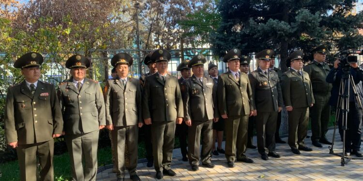 «Кытайдын элчиси белек берип». ЖАКта музей менен спорт залдын ачылышы болду (сүрөт, видео)