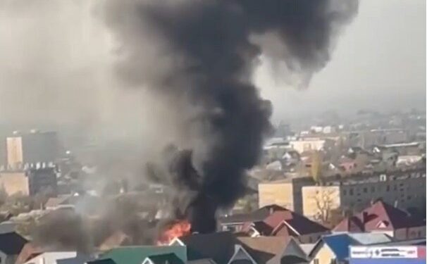 Бишкекте үй өрттөнүп жатат. Ал экс-депутатка таандык болушу ыктымал