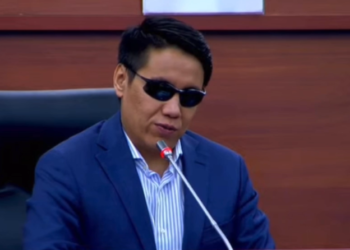 «Желекти көргөн эмесмин». Дастан Бекешев каршы добуш берерин айтты