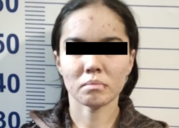 «Кайын журтка болгон ызамды кыздардан чыгарчумун». Ошто эгиз кыздарын сабаган келин оор тагдырын айтып берди