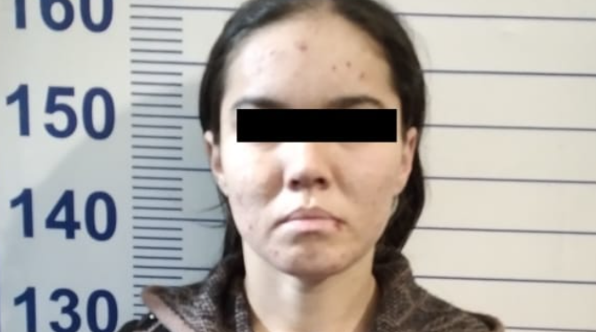 Ошто эгиз кыздарын аёосуз сабаган келин 6-январга чейин камакта калтырылды