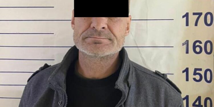 Бишкекте кызганычтын айынан эркек киши сабалды. Шектүү камакка алынган