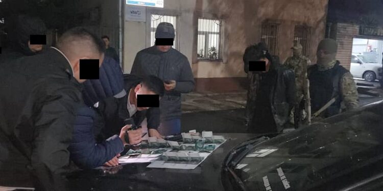 Көлбаевдин кылмыштуу тобунун «Шпана» аттуу мүчөсү кармалды (видео)
