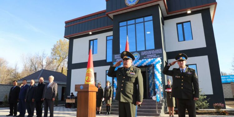 Камчыбек Ташиев Кайыңдыда УКМКнын райондук бөлүмүн ачты (сүрөт)