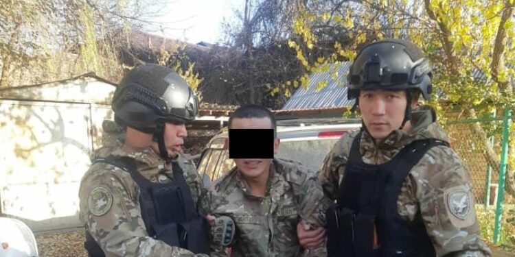 Токтогул ГЭСте кызмат өтөп жатып, шеригин атып качып кеткен жоокер кармалды